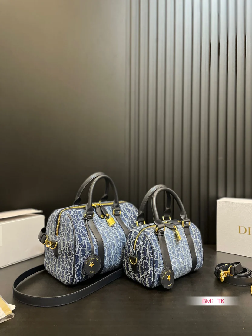 HORIZONTAL PRINCESS SHOULDER BAG – TIMELESS ELEGANCE