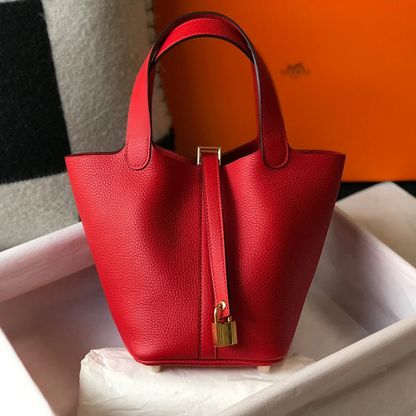 BUCKET BAG LIPSTICK RED