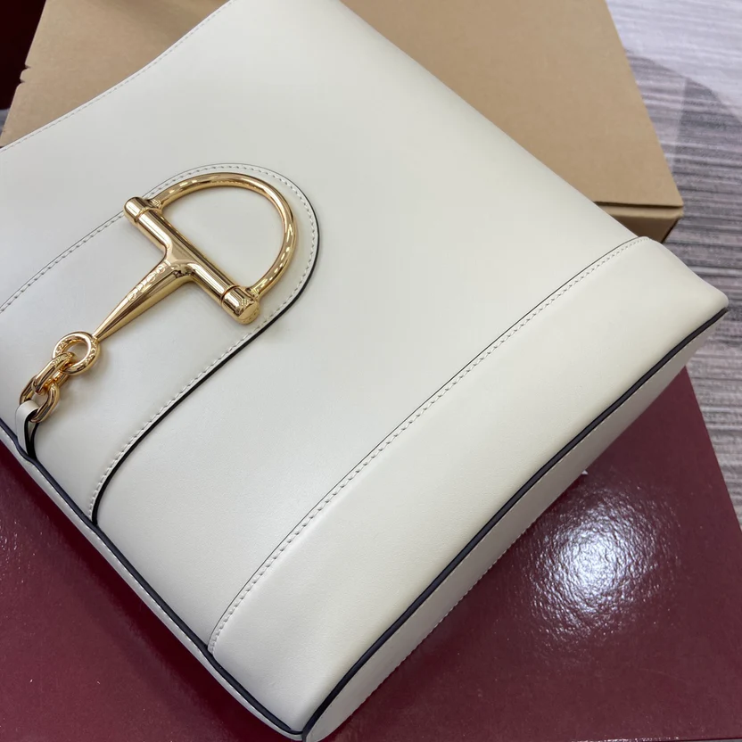 BUCKET BAG WHITE LEATHER
