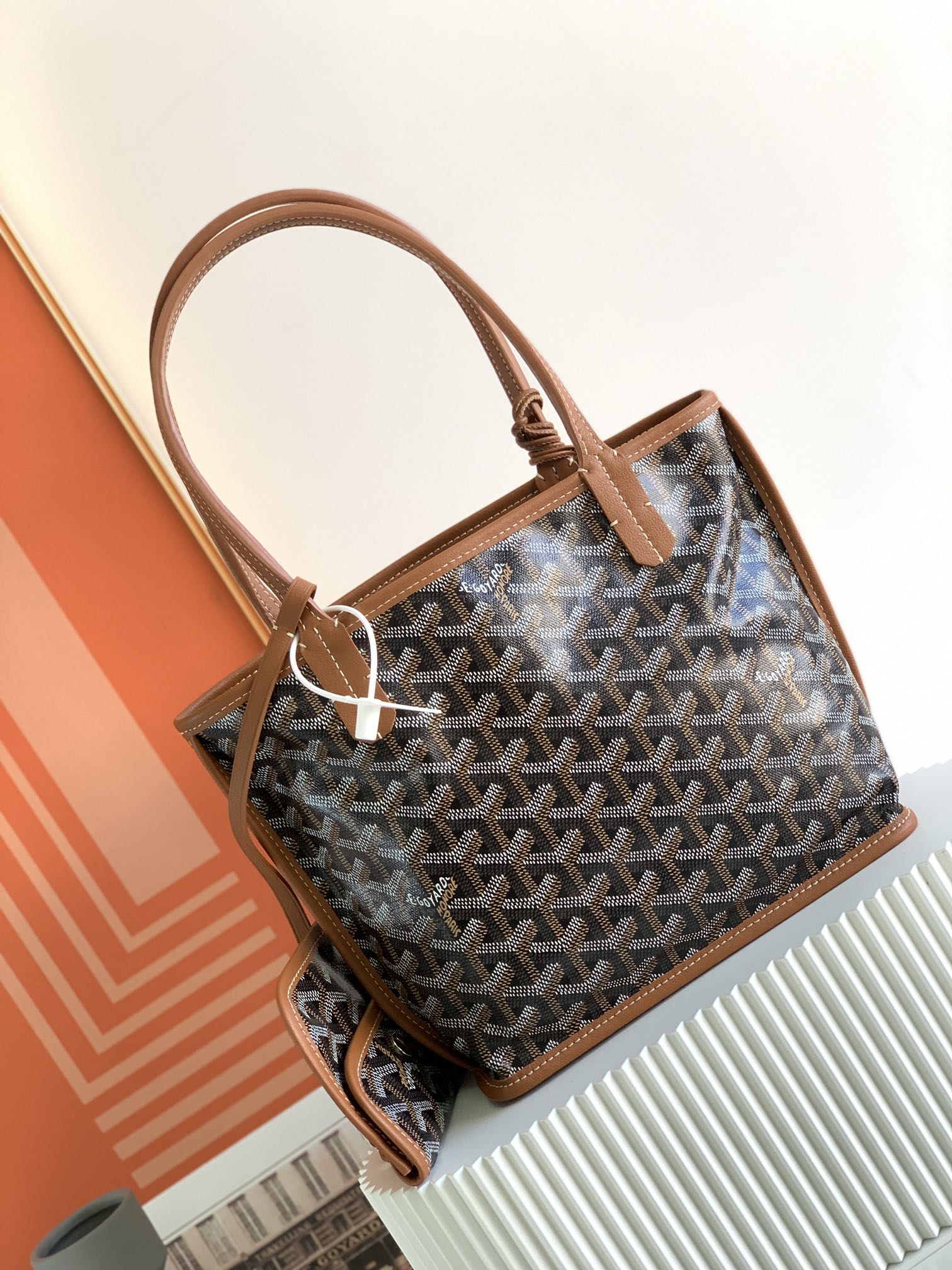 CHEVRON PATTERN SHOPPER TOTE – CLASSIC EDITION
