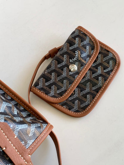 CHEVRON PATTERN SHOPPER TOTE – CLASSIC EDITION