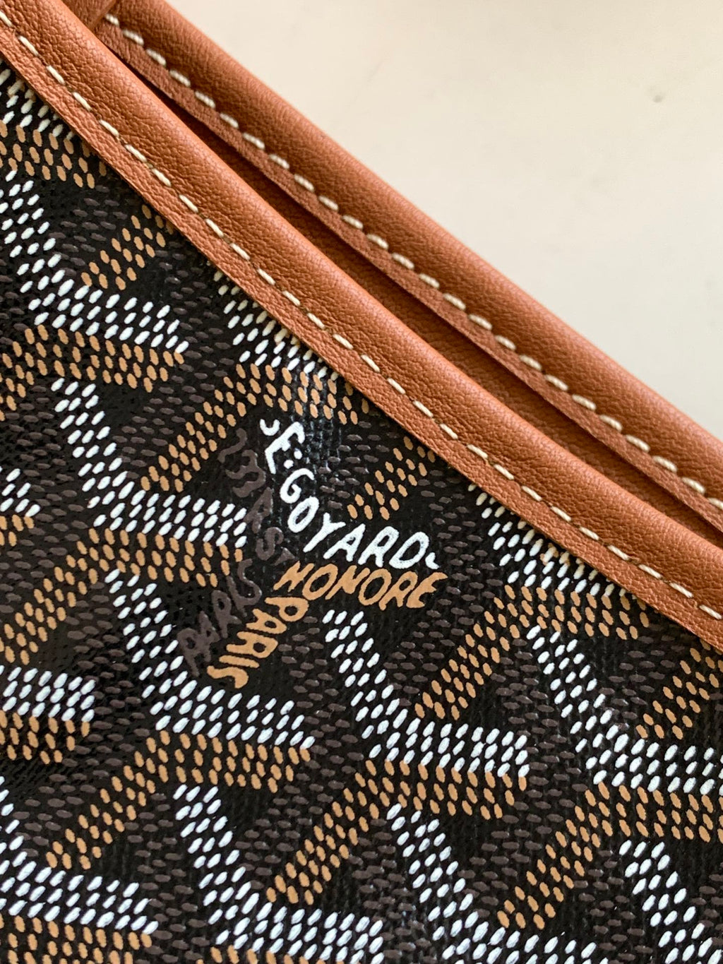 CHEVRON PATTERN SHOPPER TOTE – CLASSIC EDITION
