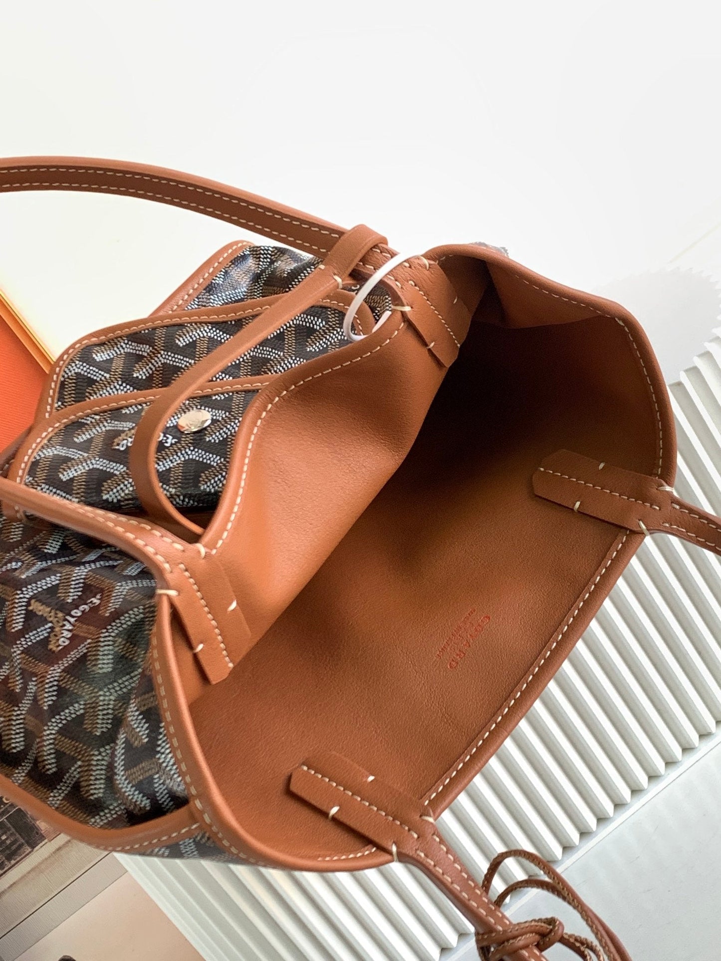CHEVRON PATTERN SHOPPER TOTE – CLASSIC EDITION
