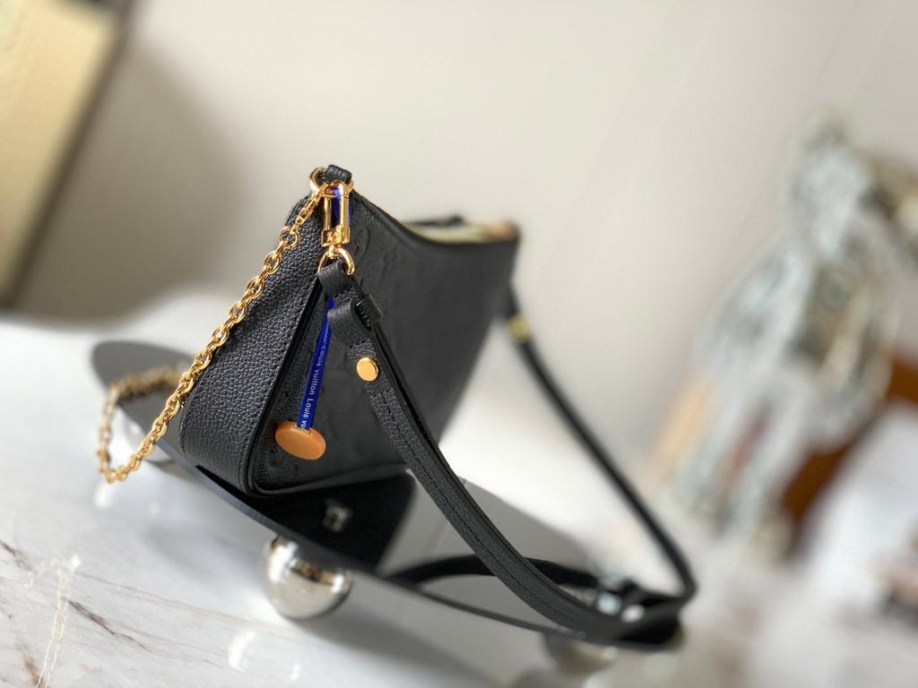 EMBOSSED GRAINED LEATHER SHOULDER BAG – CURVE EDITION