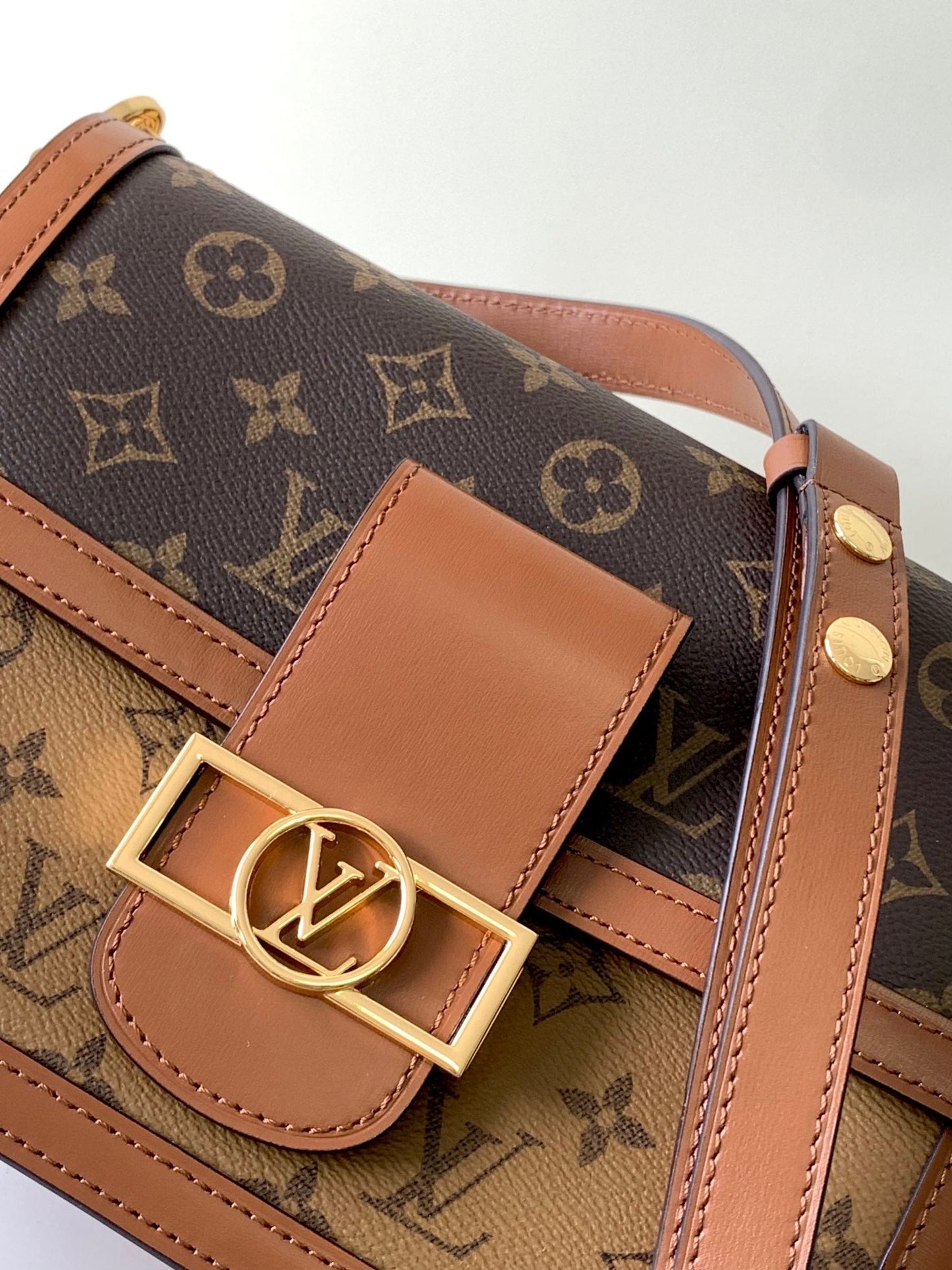 CLASSIC MONOGRAM CANVAS SHOULDER BAG